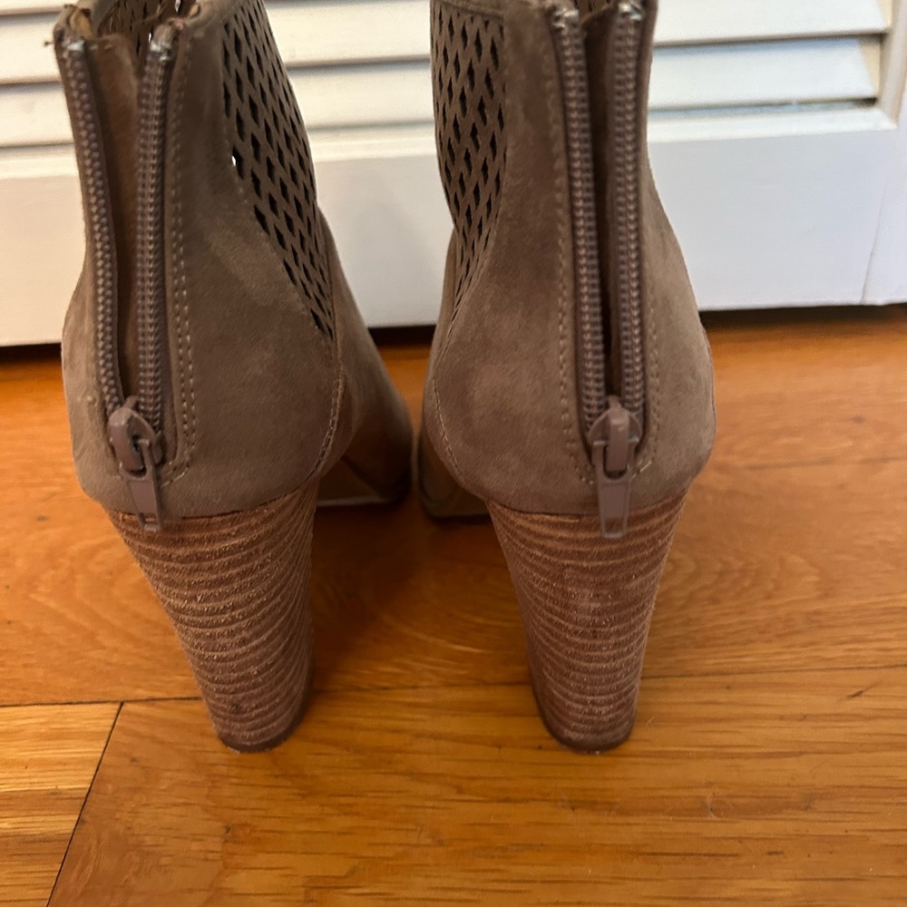Report Booties - Picture 3 of 4